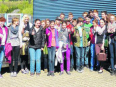 24 Schüler der achten Klasse der Christlichen Schulen Hochrhein mit ihrem Klassenlehrer Patric Siemens besichtigten im Rahmen eines berufsorientierten Projekts das Unternehmen Hago.